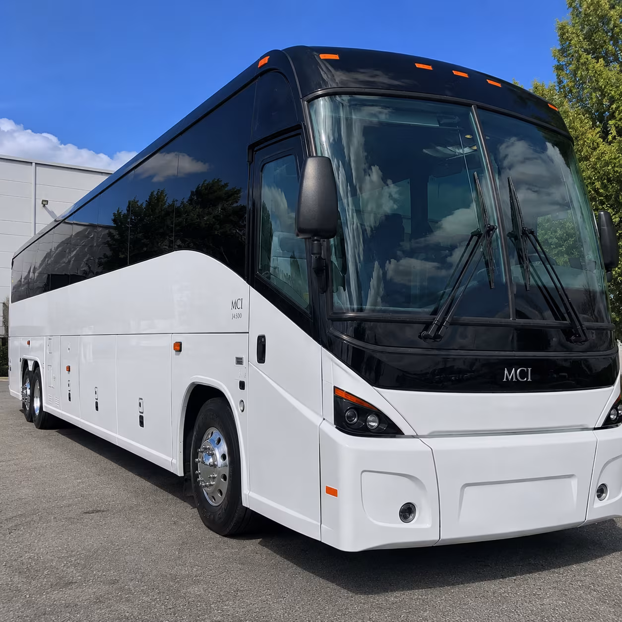 busrentalcompanynorwalkct com makes it easy to book charter buses for norwalk government events and conferences