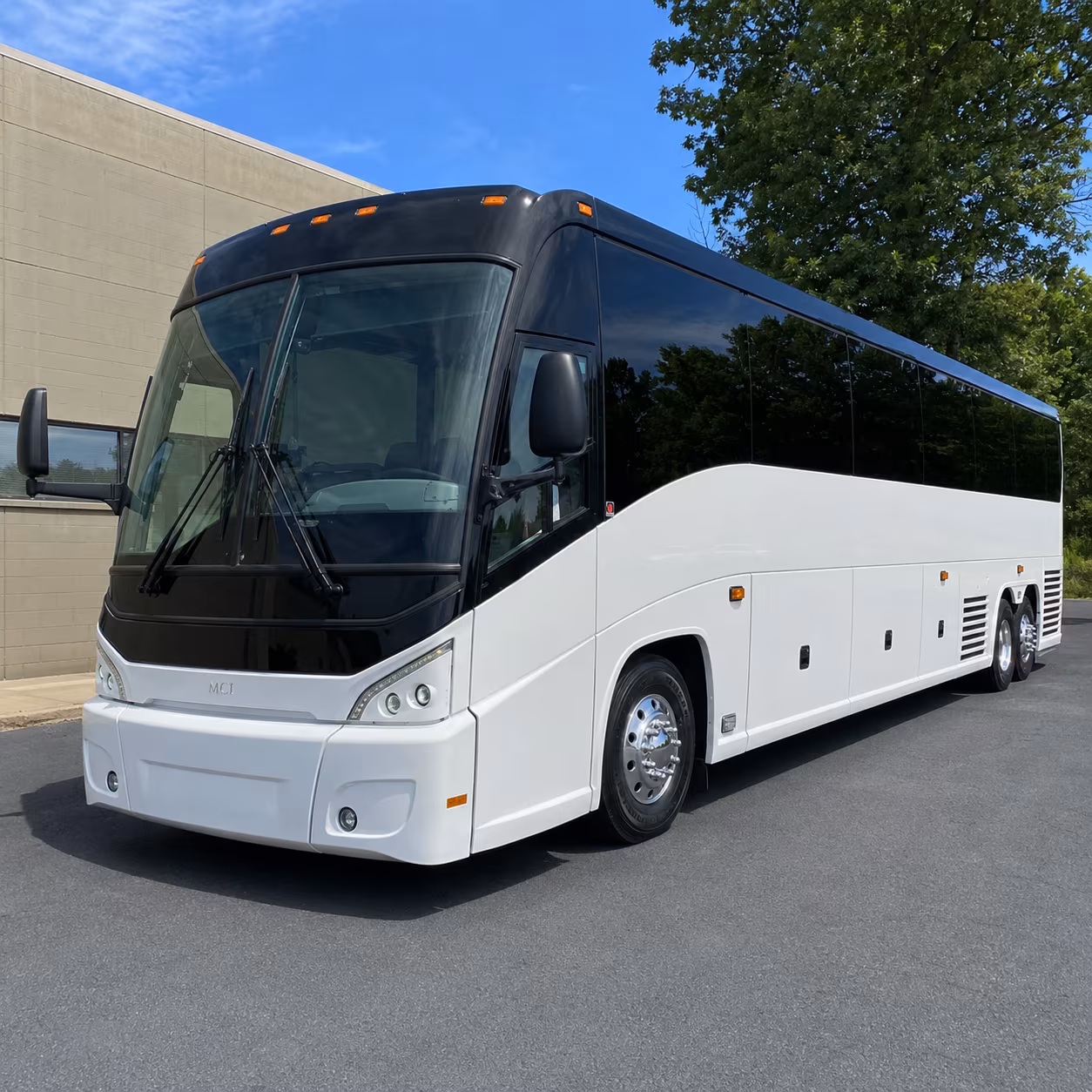 busrentalcompanynorwalkct com will help you plan long distance transportation for norwalk sports fans and travel teams
